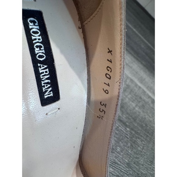Giorgio Armani Tan Suede Heels Pumps Womens 35.5 US size 5 Made In Italy X1GO19 - Picture 3 of 8
